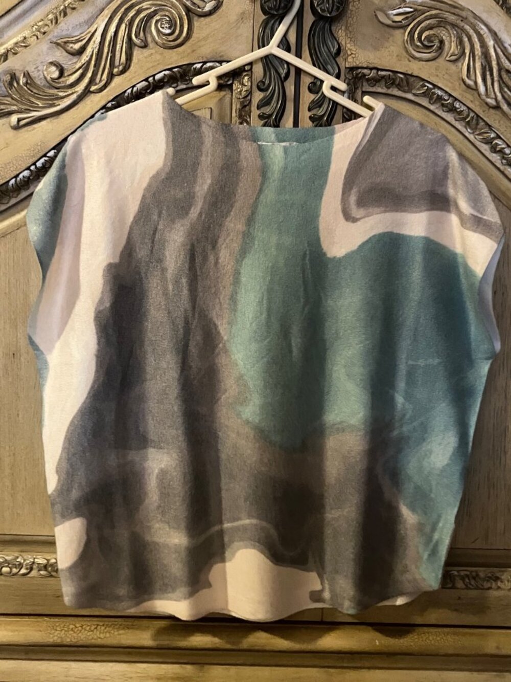 VILA MILANO - Cream, soft brown and Aqua blue short sleeve sweater -NWOT Medium